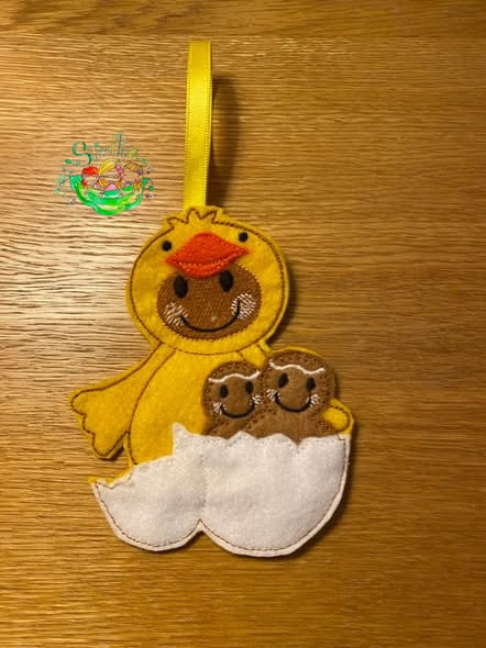 Sweetpea’s Handmade Gingerbread Easter Collection – Chick Family
